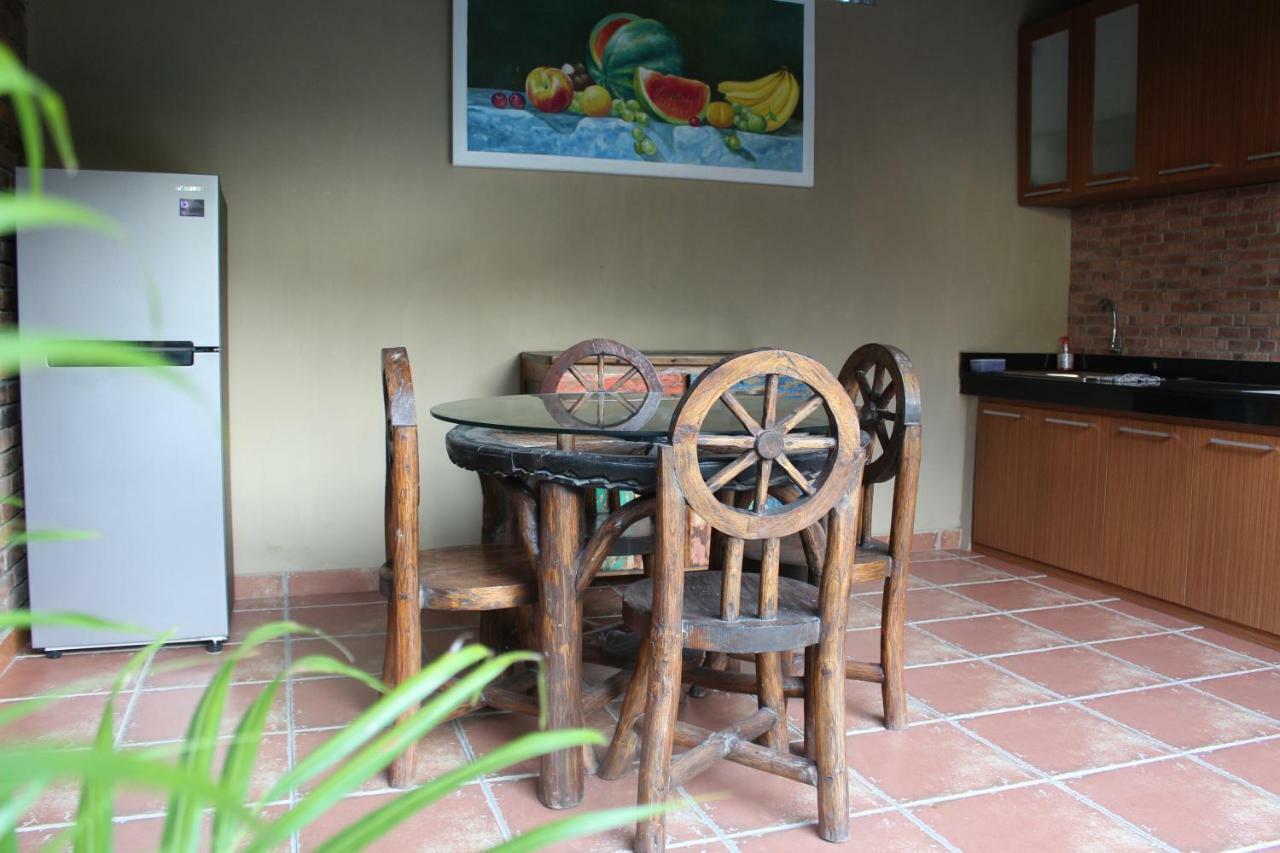 Villa Mayong Uluwatu Eksteriør bilde